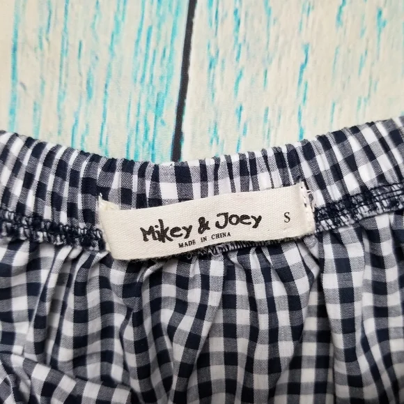 Mickey & Joey gingham off shoulder top siz… - Picture 5 of 5